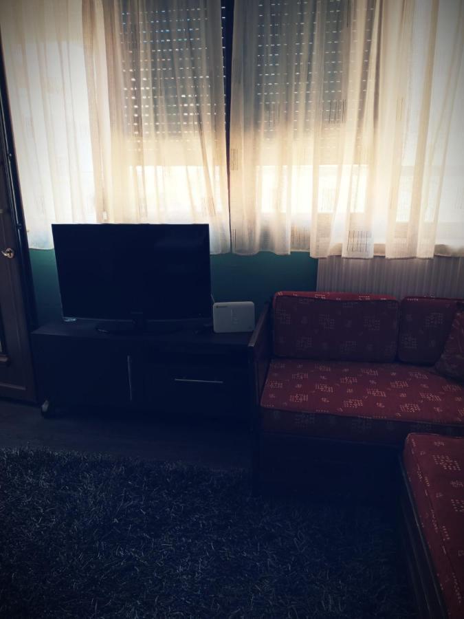 Village House Grevena Luaran gambar